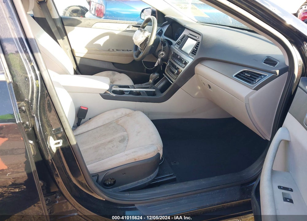 2016 HYUNDAI SONATA SE VIN: 5NPE24AF4GH315360