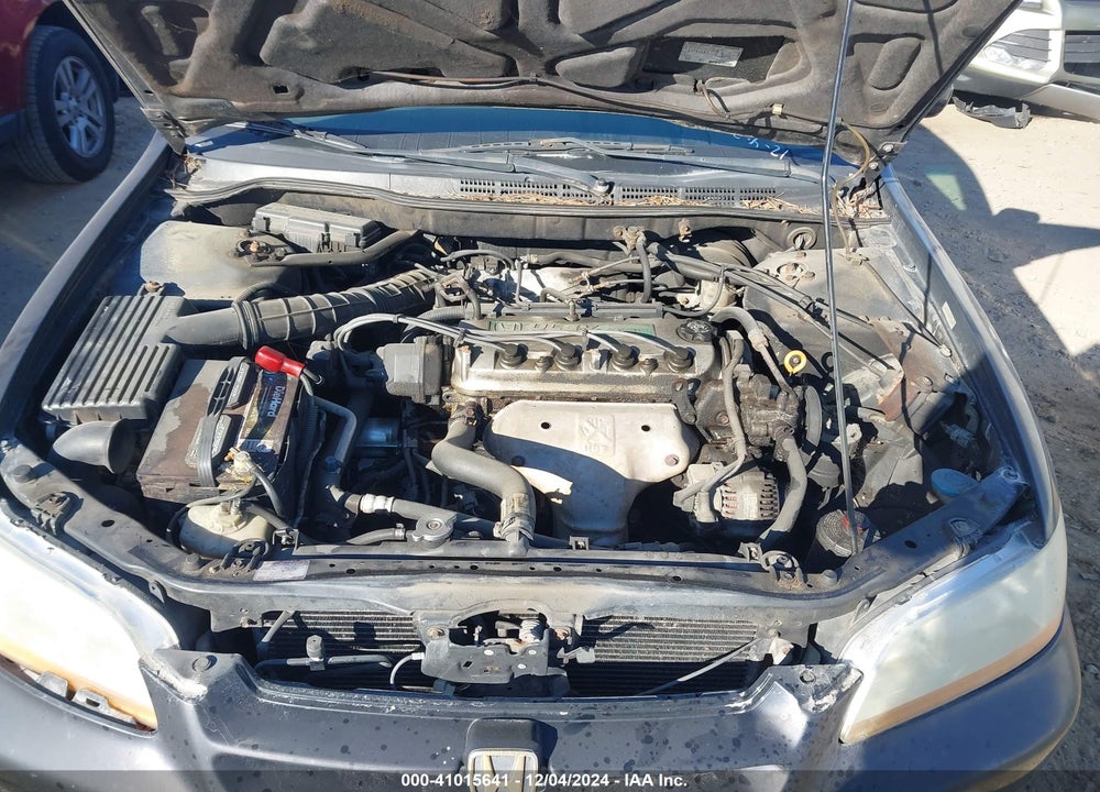 1999 HONDA ACCORD LX VIN: 1HGCG5648XA069864