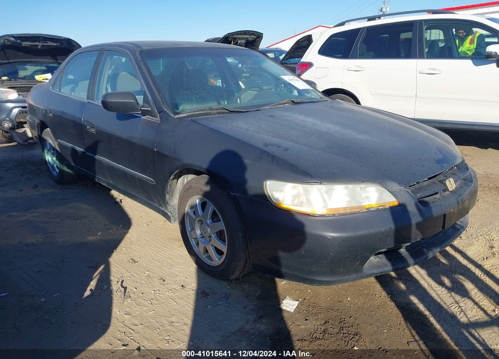 1999 HONDA ACCORD LX VIN: 1HGCG5648XA069864