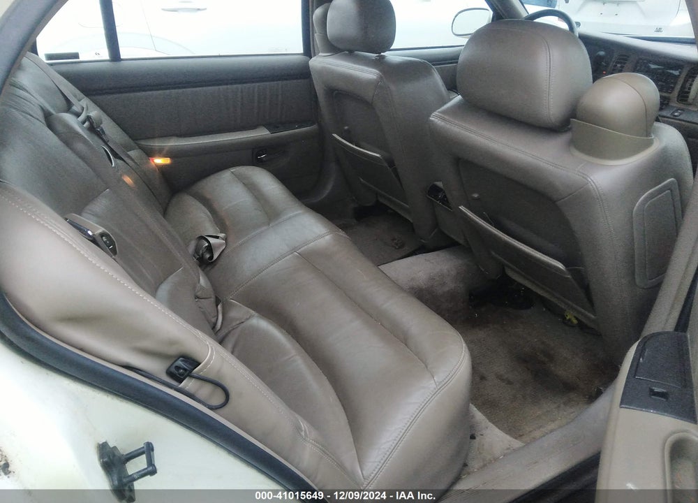 2001 BUICK PARK AVENUE ULTRA VIN: 1G4CU541314223253
