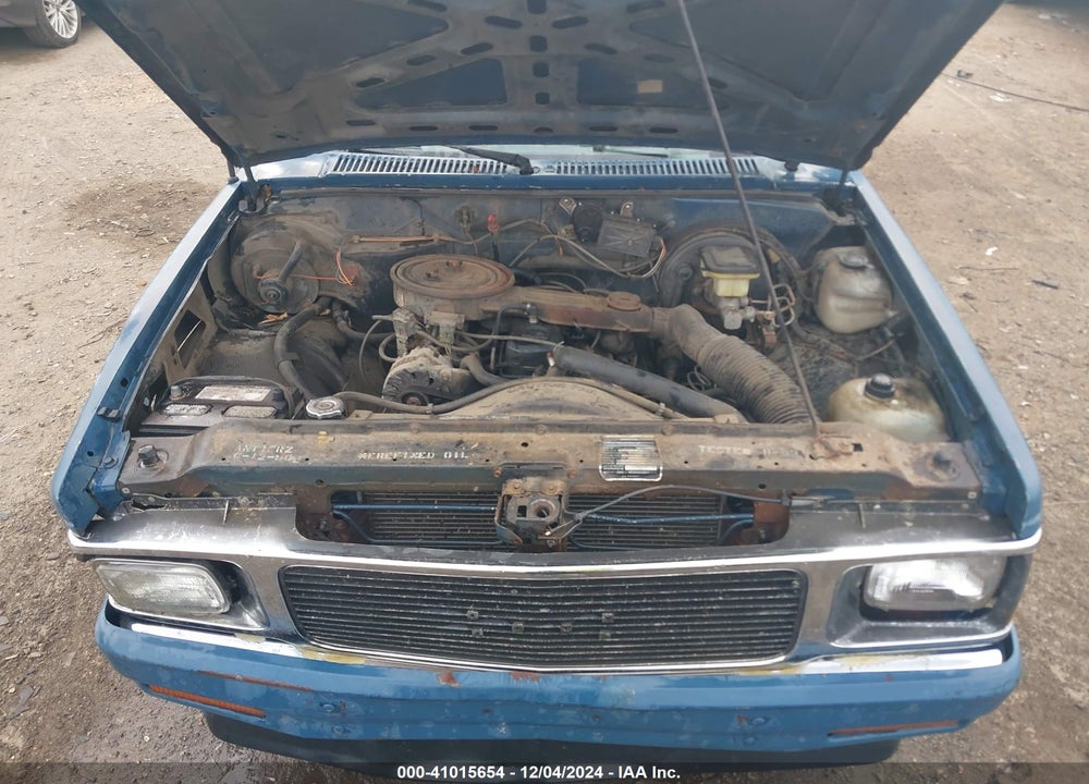 1988 CHEVROLET S TRUCK S10 VIN: 1GCBS14E8J8142193