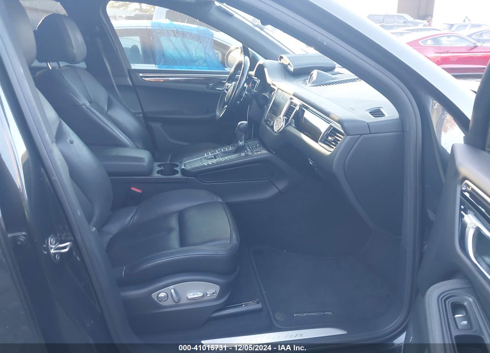 2017 PORSCHE MACAN VIN: WP1AA2A5XHLB00963