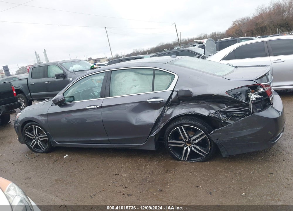 2017 HONDA ACCORD TOURING V6 VIN: 1HGCR3F9XHA024923