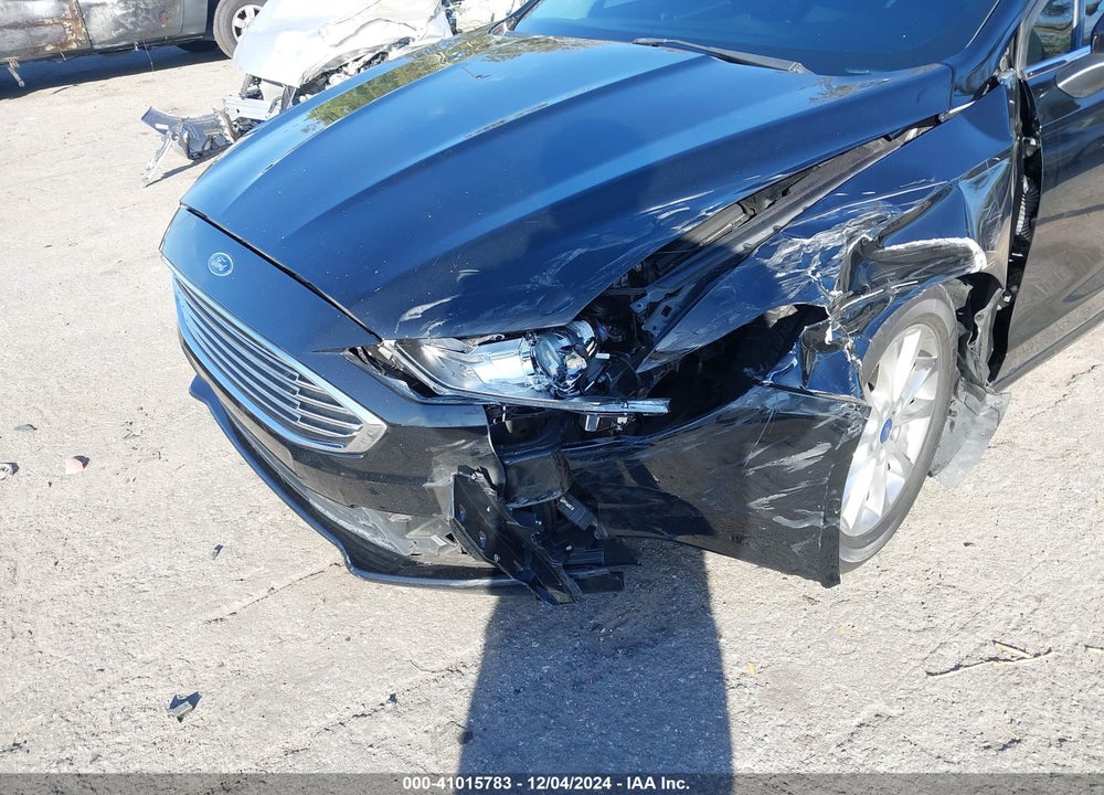 2017 FORD FUSION SE VIN: 3FA6P0H76HR402937