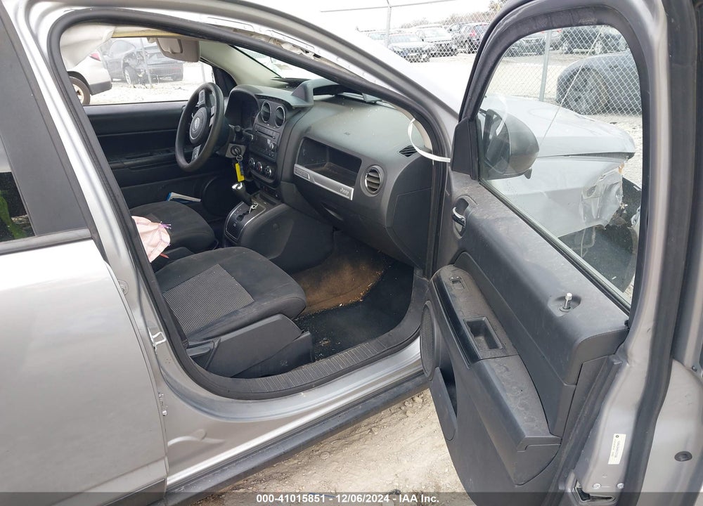 2014 JEEP COMPASS SPORT VIN: 1C4NJCBA6ED727850