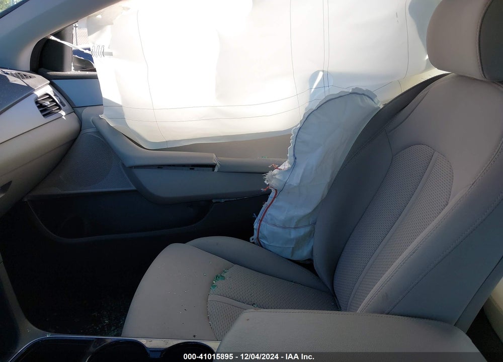 2019 HYUNDAI SONATA SE VIN: 5NPE24AF1KH798637