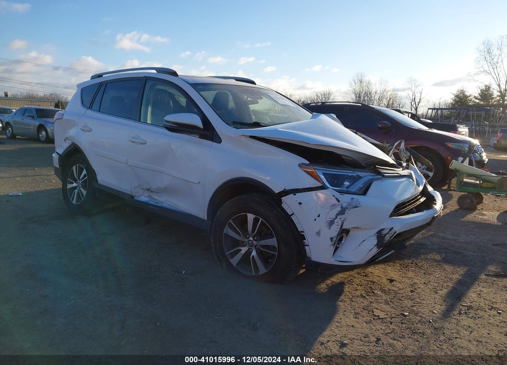 2017 TOYOTA RAV4 XLE VIN: JTMRFREV2HD203880
