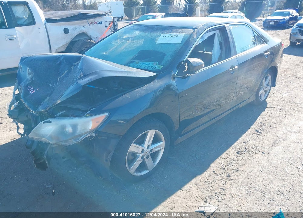 2013 TOYOTA CAMRY SE VIN: 4T1BF1FK8DU658018