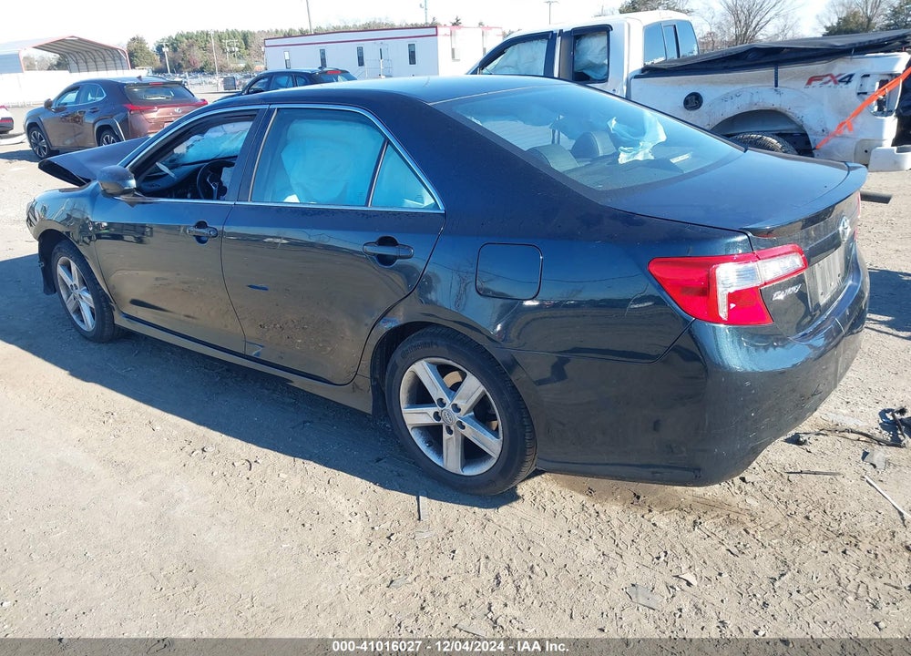 2013 TOYOTA CAMRY SE VIN: 4T1BF1FK8DU658018