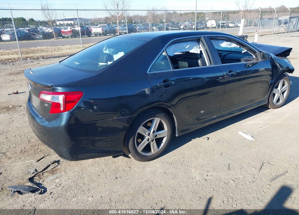 2013 TOYOTA CAMRY SE VIN: 4T1BF1FK8DU658018