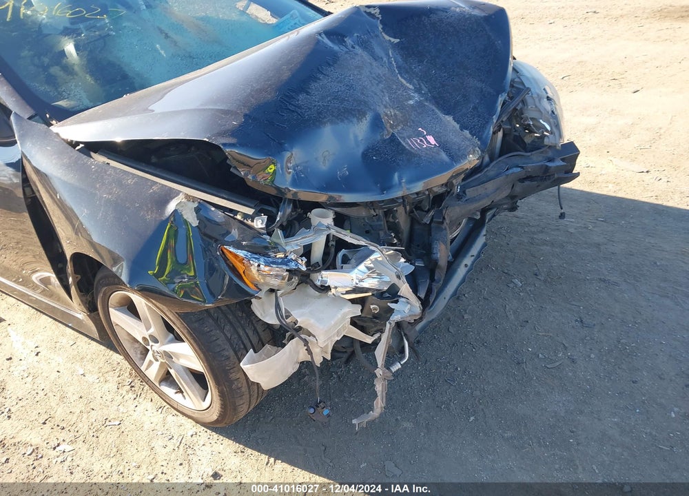 2013 TOYOTA CAMRY SE VIN: 4T1BF1FK8DU658018