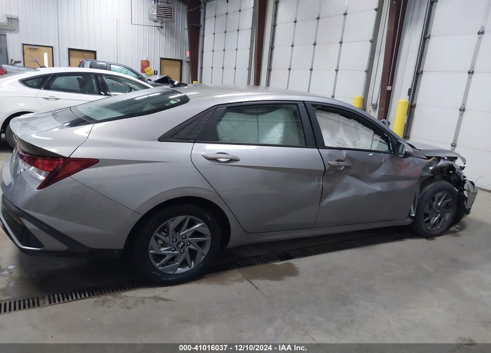 2024 HYUNDAI ELANTRA SEL VIN: KMHLM4DGXRU636216