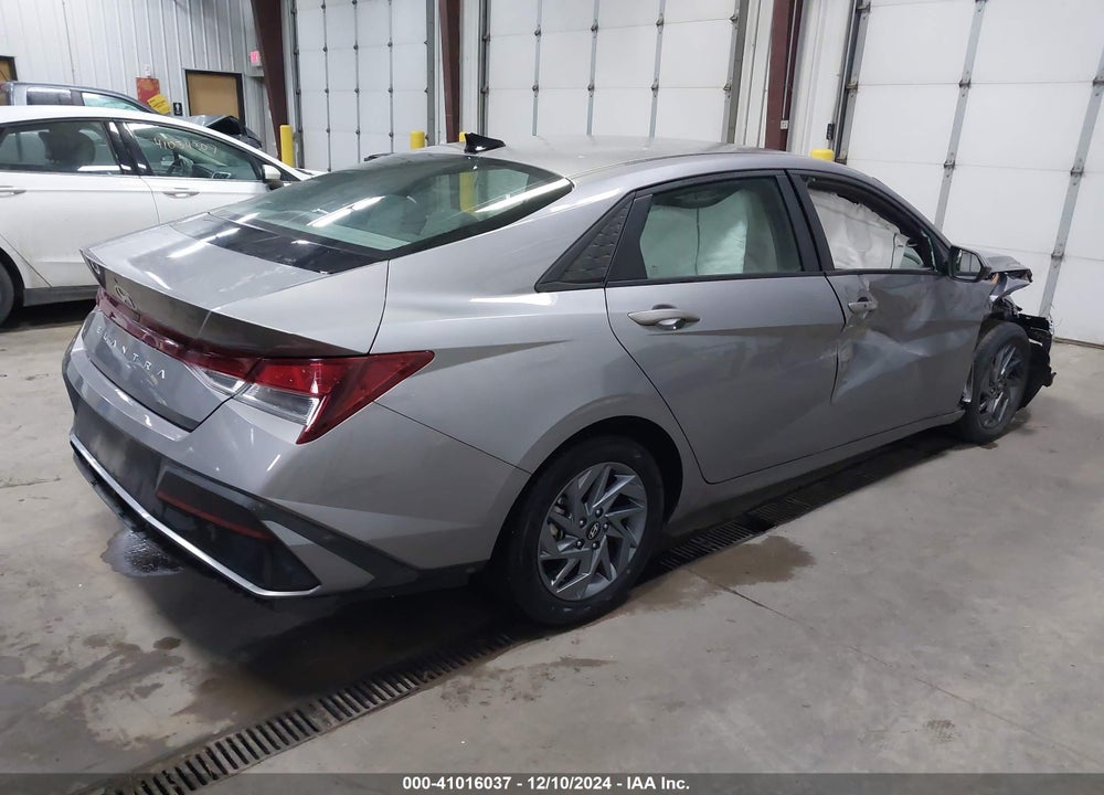 2024 HYUNDAI ELANTRA SEL VIN: KMHLM4DGXRU636216