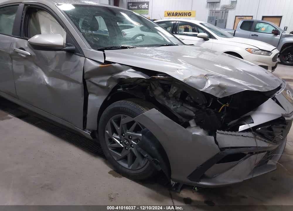 2024 HYUNDAI ELANTRA SEL VIN: KMHLM4DGXRU636216