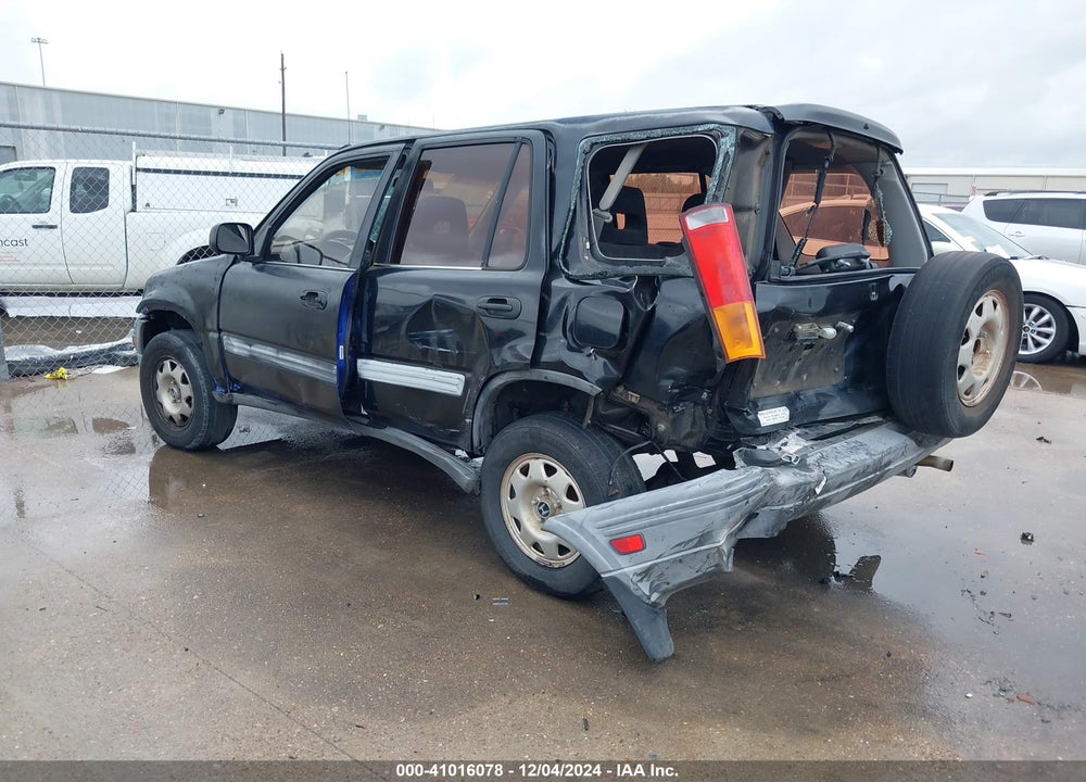 2000 HONDA CR-V LX VIN: JHLRD2840YC005405