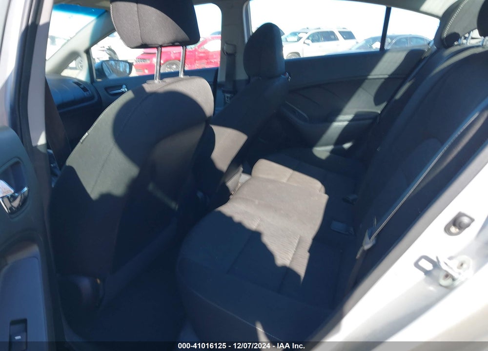 2016 KIA FORTE VIN: KNAFK4A69G5607894