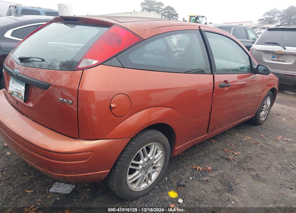 2005 FORD FOCUS ZX3 VIN: 3FAFP31N85R140411