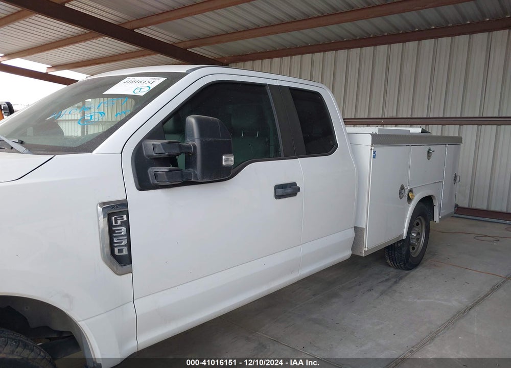 2017 FORD F-350 XL VIN: 1FT8X3A67HEB27989
