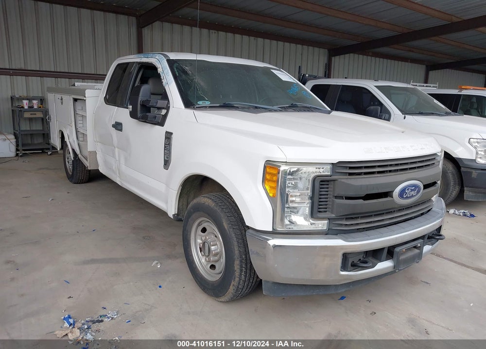 2017 FORD F-350 XL VIN: 1FT8X3A67HEB27989