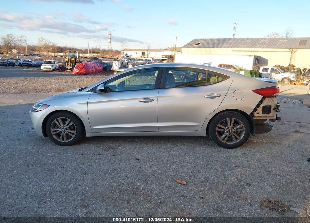 2018 HYUNDAI ELANTRA SEL VIN: 5NPD84LF6JH330425
