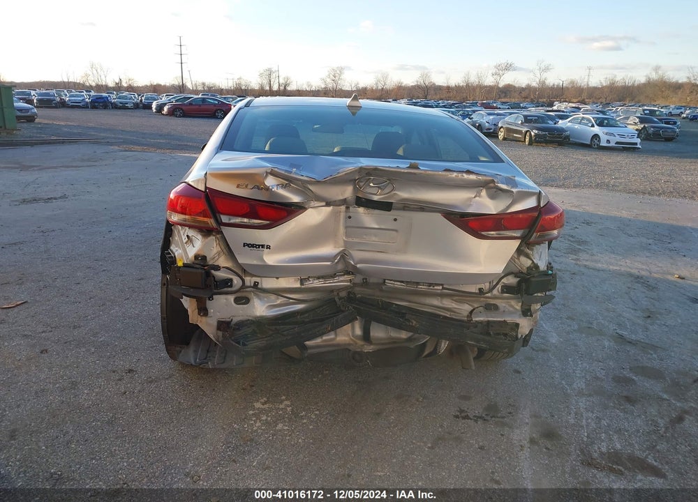 2018 HYUNDAI ELANTRA SEL VIN: 5NPD84LF6JH330425