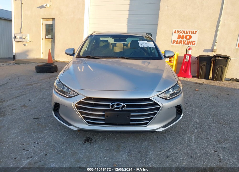 2018 HYUNDAI ELANTRA SEL VIN: 5NPD84LF6JH330425