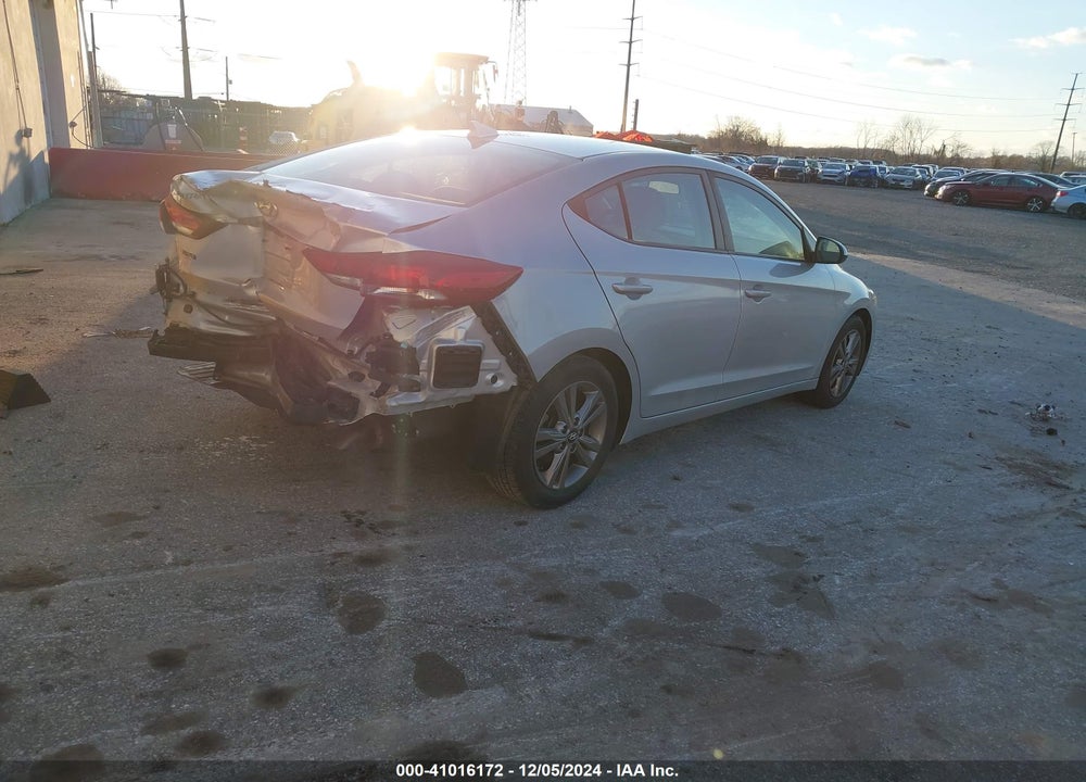 2018 HYUNDAI ELANTRA SEL VIN: 5NPD84LF6JH330425