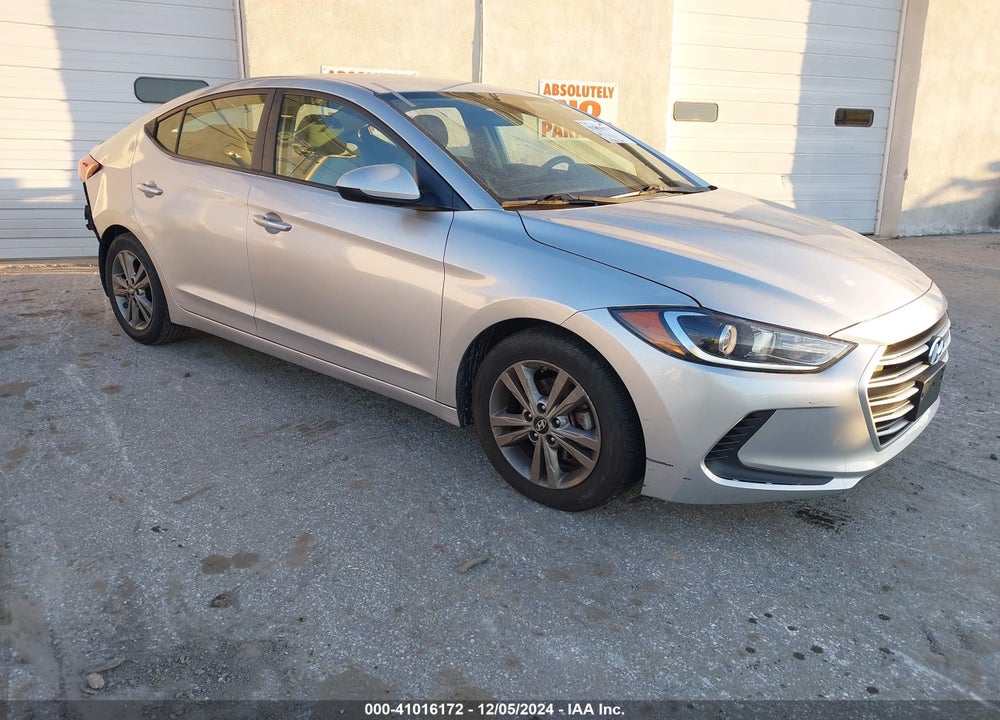 2018 HYUNDAI ELANTRA SEL VIN: 5NPD84LF6JH330425