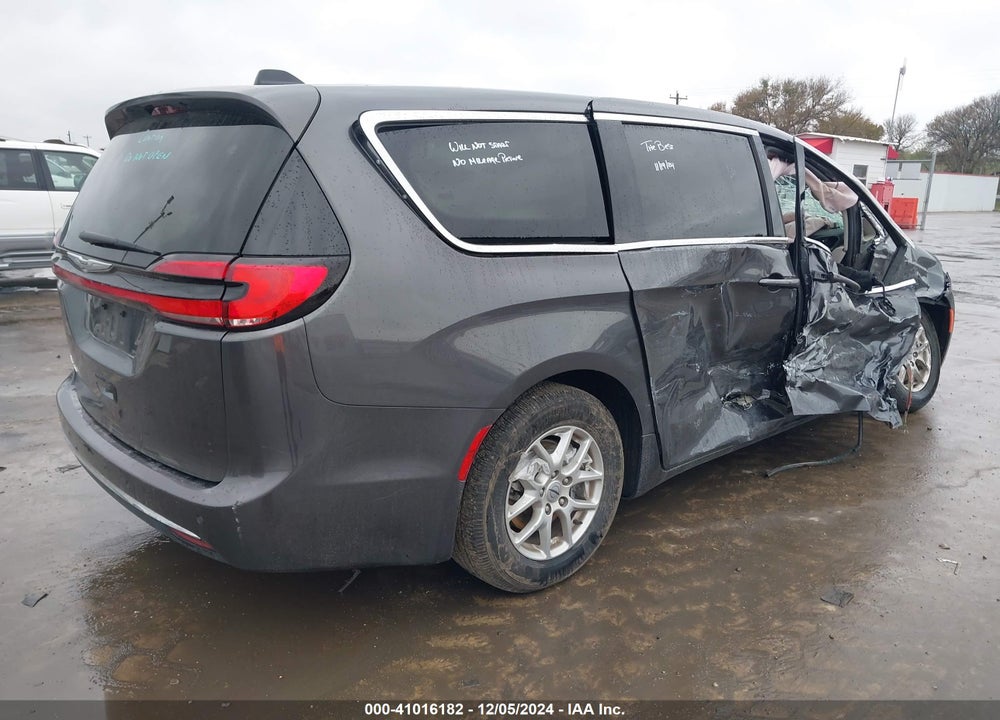2023 CHRYSLER PACIFICA TOURING L VIN: 2C4RC1BG7PR612601