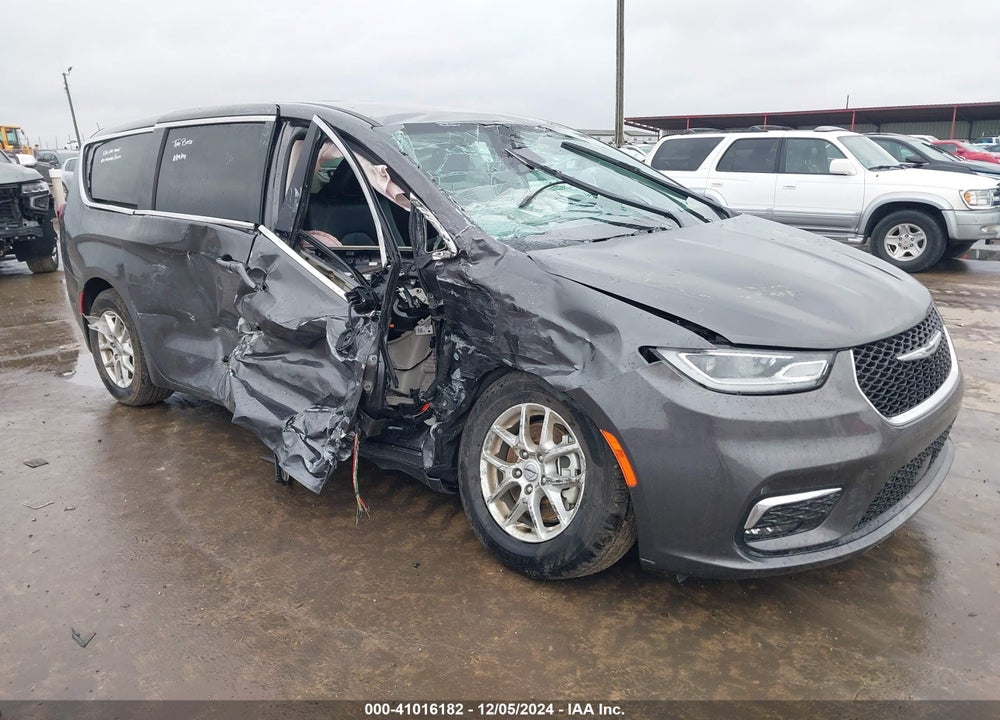 2023 CHRYSLER PACIFICA TOURING L VIN: 2C4RC1BG7PR612601