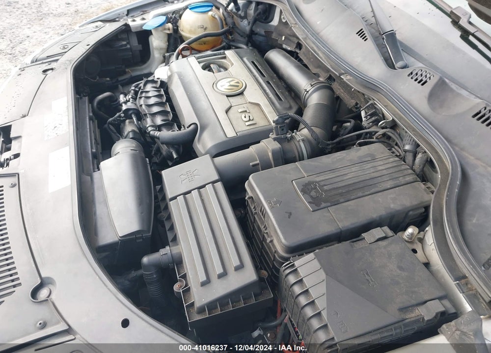 2010 VOLKSWAGEN PASSAT VIN: WVWJM7ANXAE099443