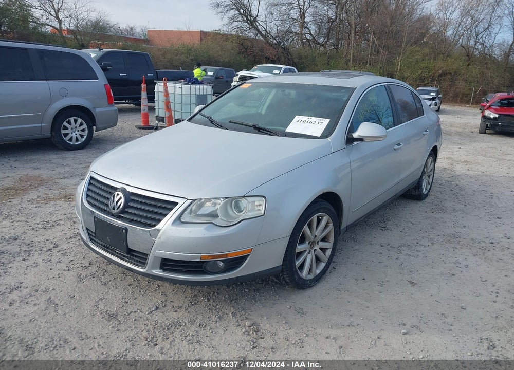 2010 VOLKSWAGEN PASSAT VIN: WVWJM7ANXAE099443