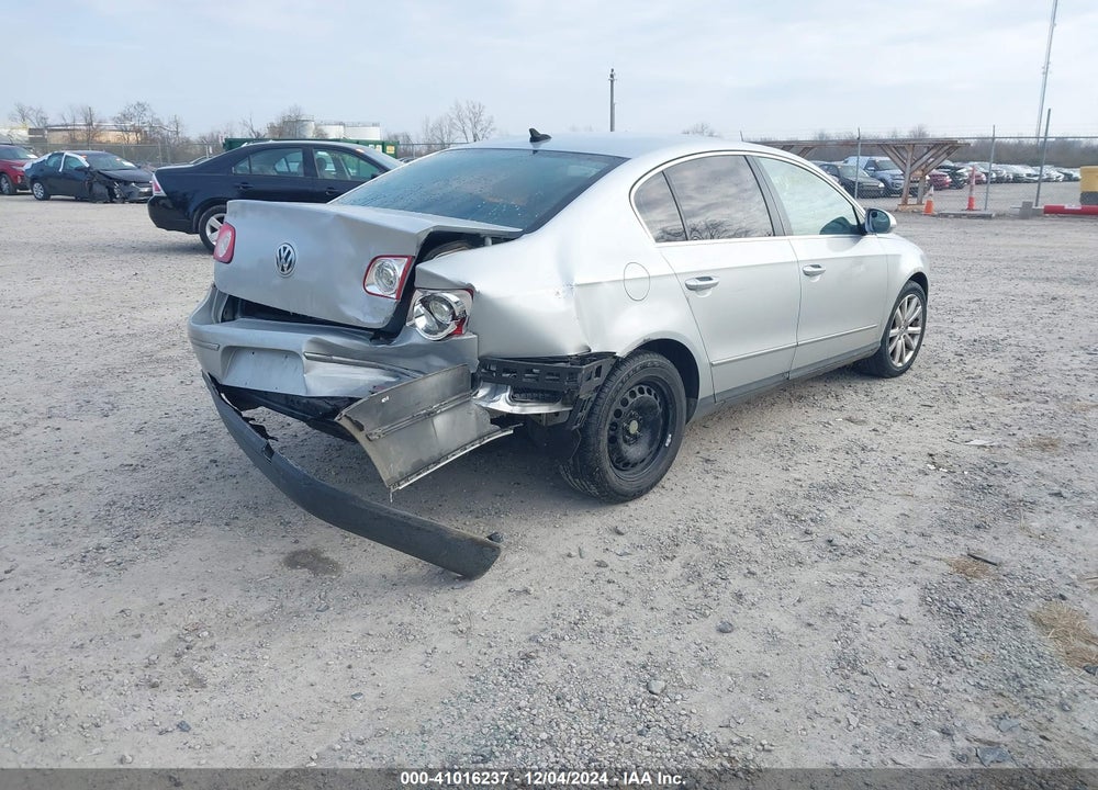 2010 VOLKSWAGEN PASSAT VIN: WVWJM7ANXAE099443