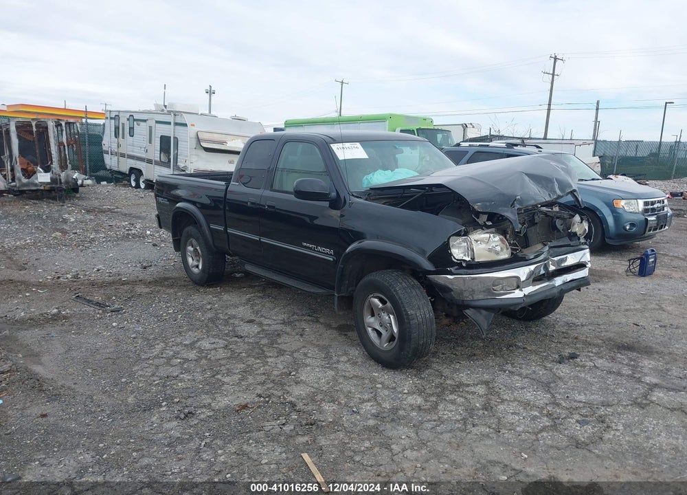 2001 TOYOTA TUNDRA LTD V8 VIN: 5TBBT48111S141722
