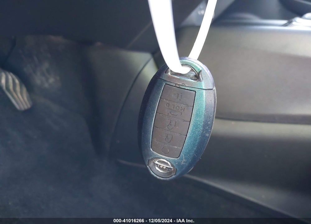2018 NISSAN ROGUE SV VIN: 5N1AT2MV6JC804845