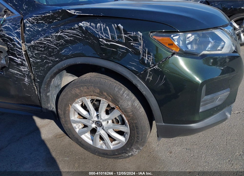 2018 NISSAN ROGUE SV VIN: 5N1AT2MV6JC804845