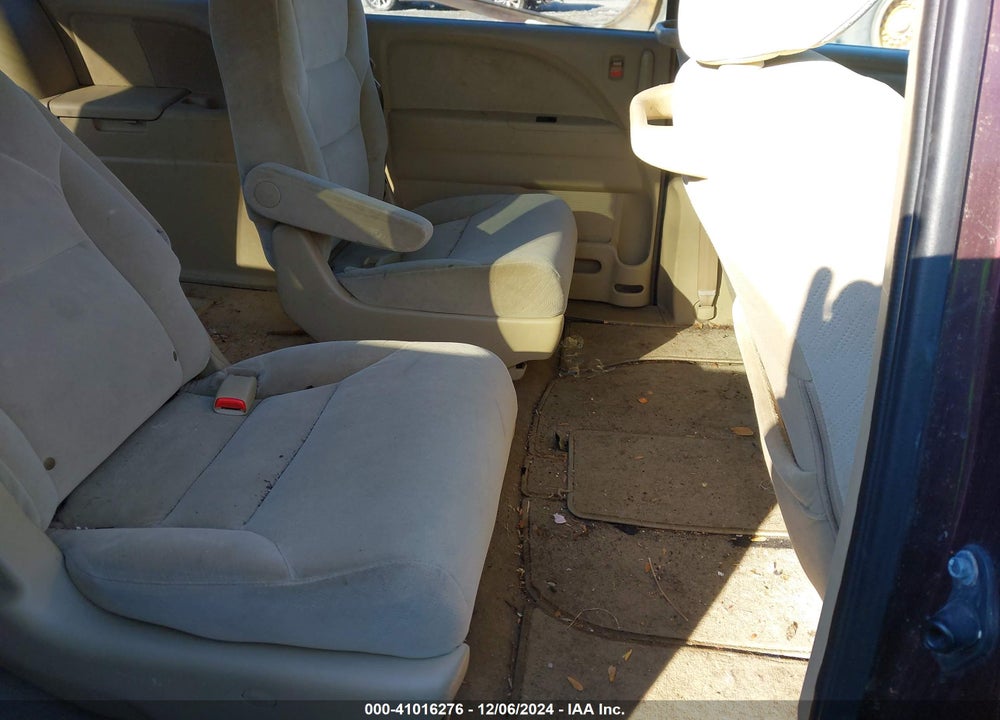 2008 HONDA ODYSSEY LX VIN: 5FNRL38258B115678