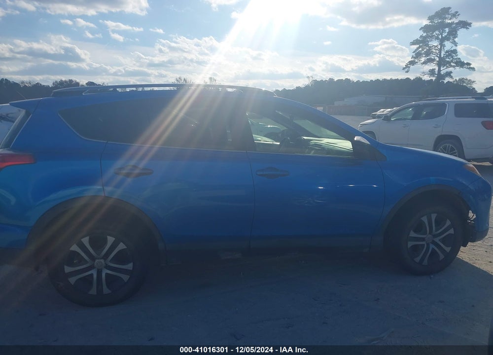 2018 TOYOTA RAV4 LE VIN: JTMZFREV7JJ729218