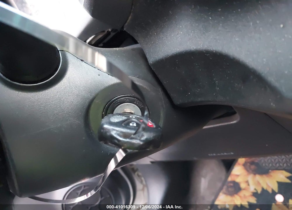 2013 TOYOTA YARIS LE VIN: JTDKTUD35DD562440