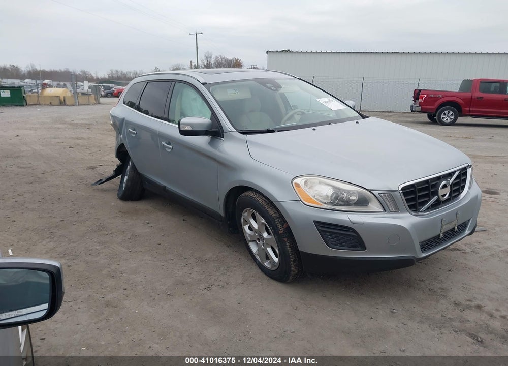 2013 VOLVO XC60 3.2 PREMIER PLUS VIN: YV4952DL5D2400829