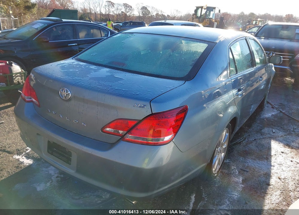 2005 TOYOTA AVALON XLS VIN: 4T1BK36B25U048804
