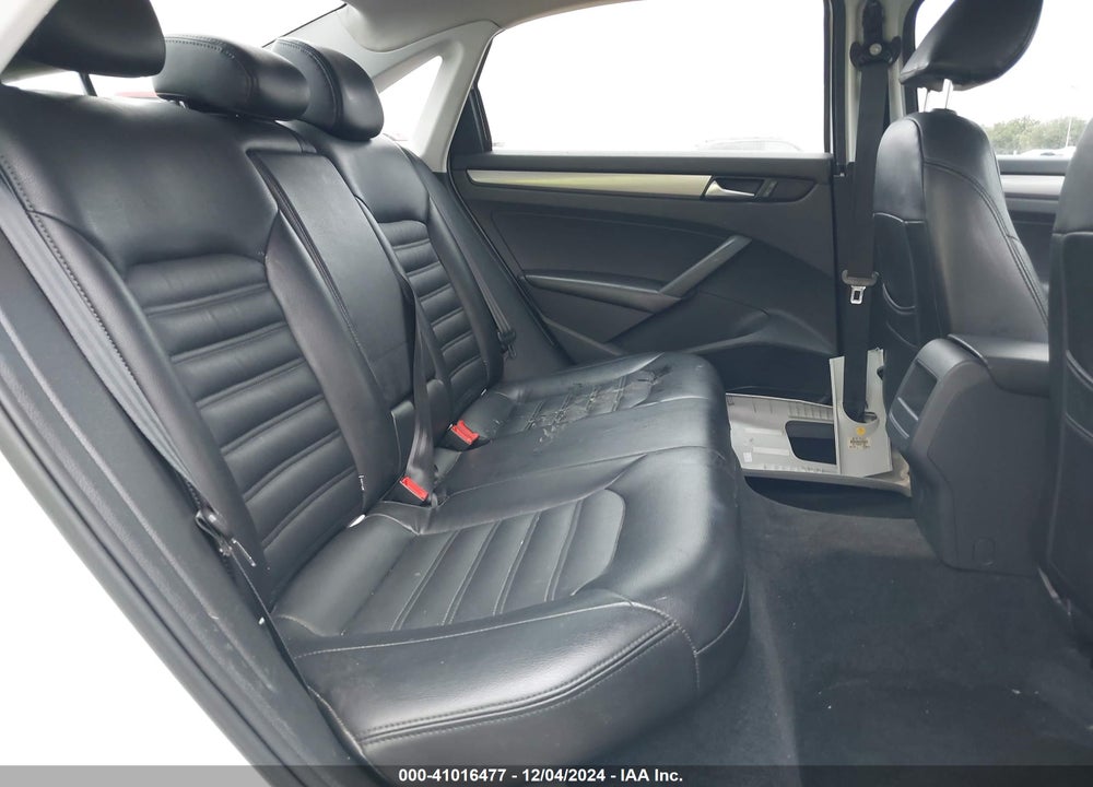 2014 VOLKSWAGEN PASSAT 2.5L S VIN: 1VWAP7A35EC022094