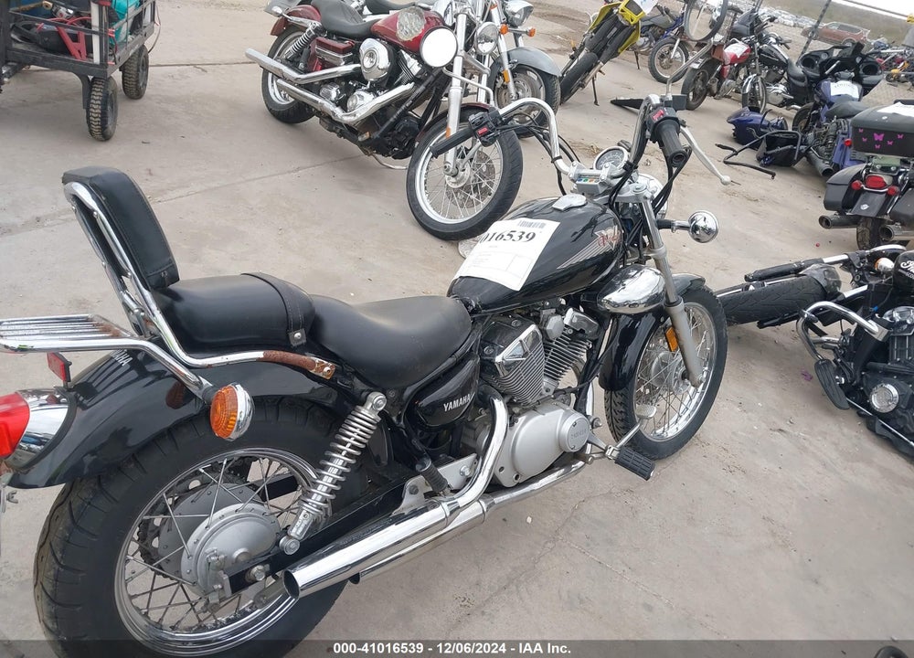 2002 YAMAHA XV250 VIN: JYA2UJE052A048565