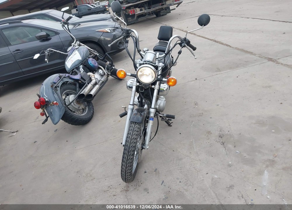 2002 YAMAHA XV250 VIN: JYA2UJE052A048565