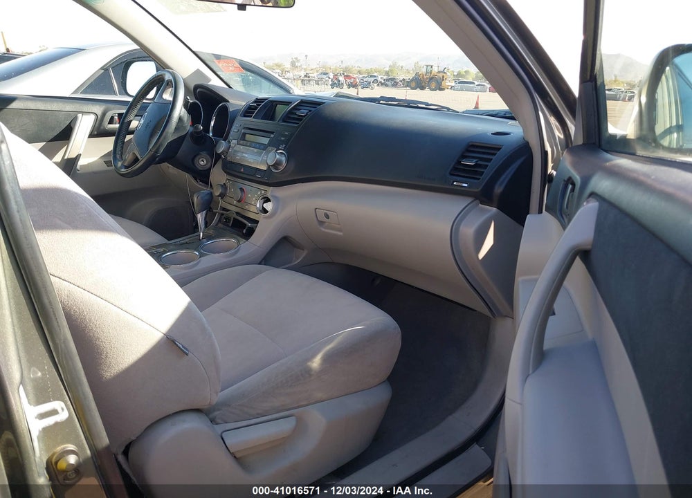 2008 TOYOTA HIGHLANDER SPORT VIN: JTEDS43A482008380