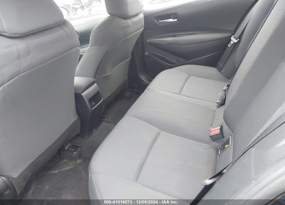 2021 TOYOTA COROLLA LE VIN: JTDEPMAE5MJ123621