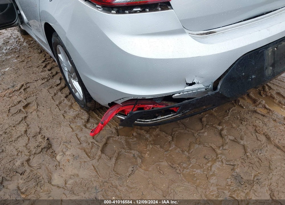 2019 HYUNDAI ELANTRA VIN: KMHD84LF9KU806721
