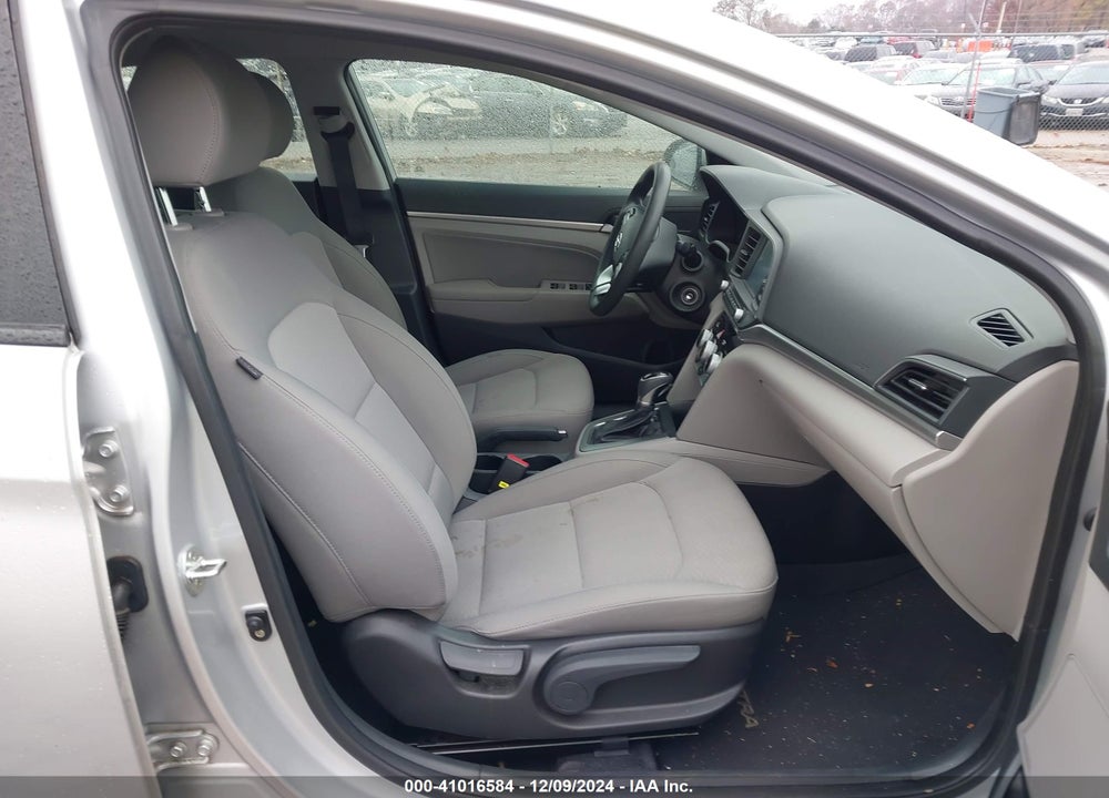 2019 HYUNDAI ELANTRA VIN: KMHD84LF9KU806721