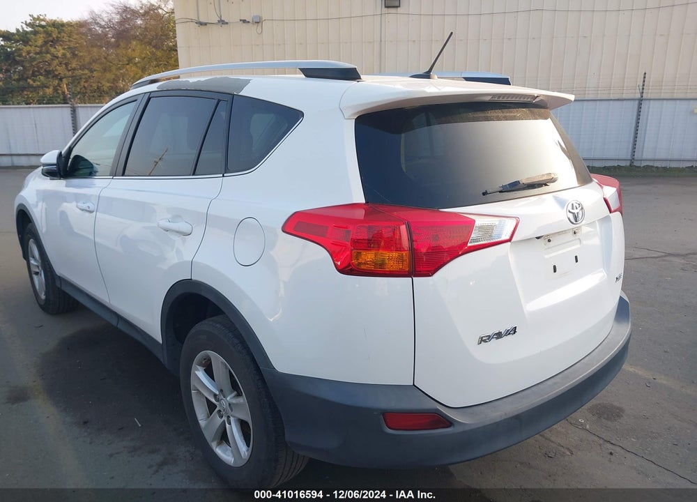 2014 TOYOTA RAV4 XLE VIN: 2T3WFREV7EW116607