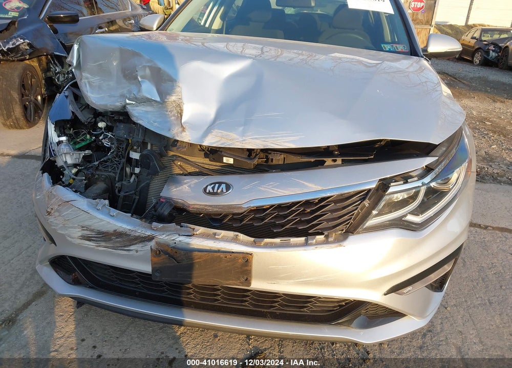 2019 KIA OPTIMA LX VIN: 5XXGT4L35KG322587